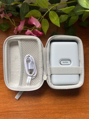 Instax Link 1 White Portable Instant Photo mini Printer Bluetooth/app
